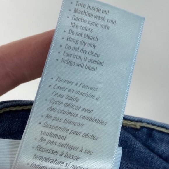 Paige Lexi Hoxton Crop Destructed Folded Raw Hem Denim Jeans Size 24 Mid Rise - Picture 8 of 10